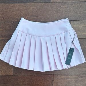 Elegant Light Pink Pleated Mini Skirt